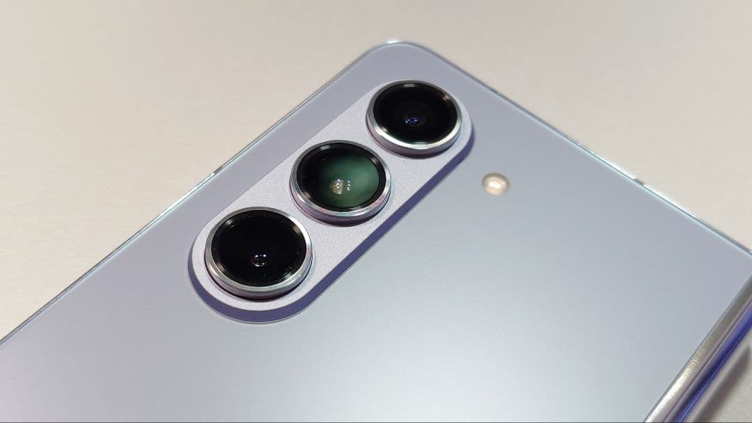 A*a様 Samsung Galaxy Z Fold5 本体 ケース付き