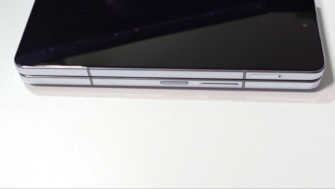 A*a様 Samsung Galaxy Z Fold5 本体 ケース付き