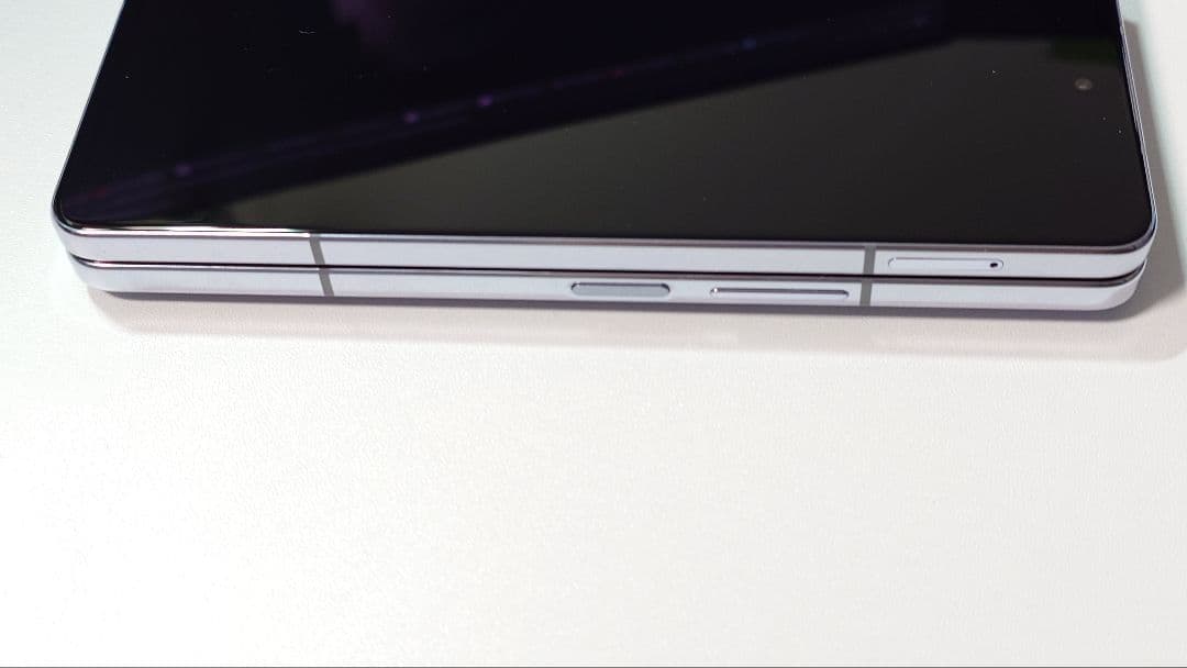A*a様 Samsung Galaxy Z Fold5 本体 ケース付き