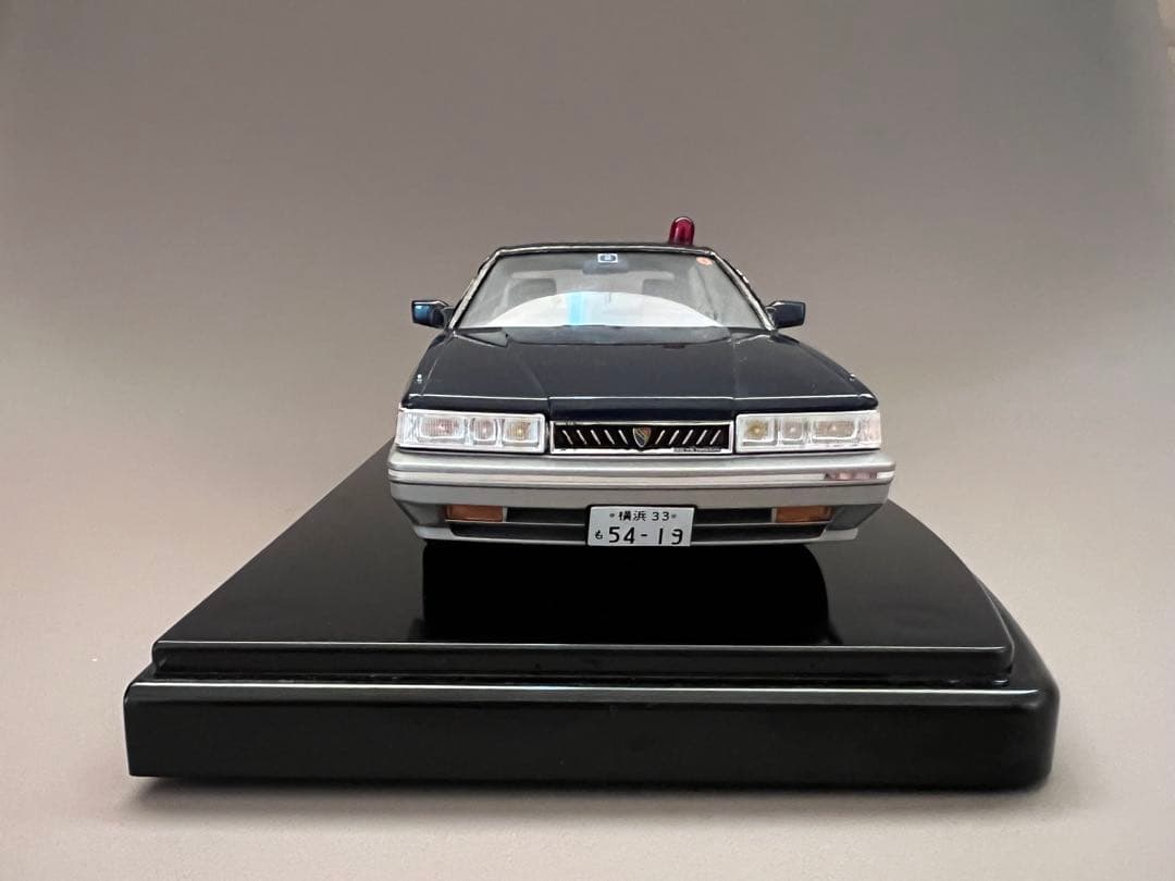 あぶない刑事　港3号 1/24 日産レパード アルティマ　F31前期型　完成品