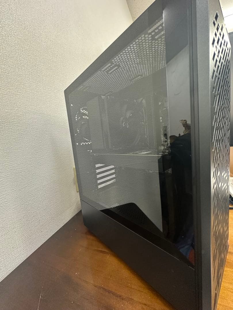 ゲーミングPC RTX4070 i7-14700F メモリ32GB SSD1TB