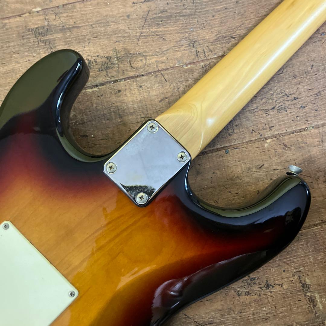 E-壁 Legend ストラトキャスタータイプ サンバースト エレキギター