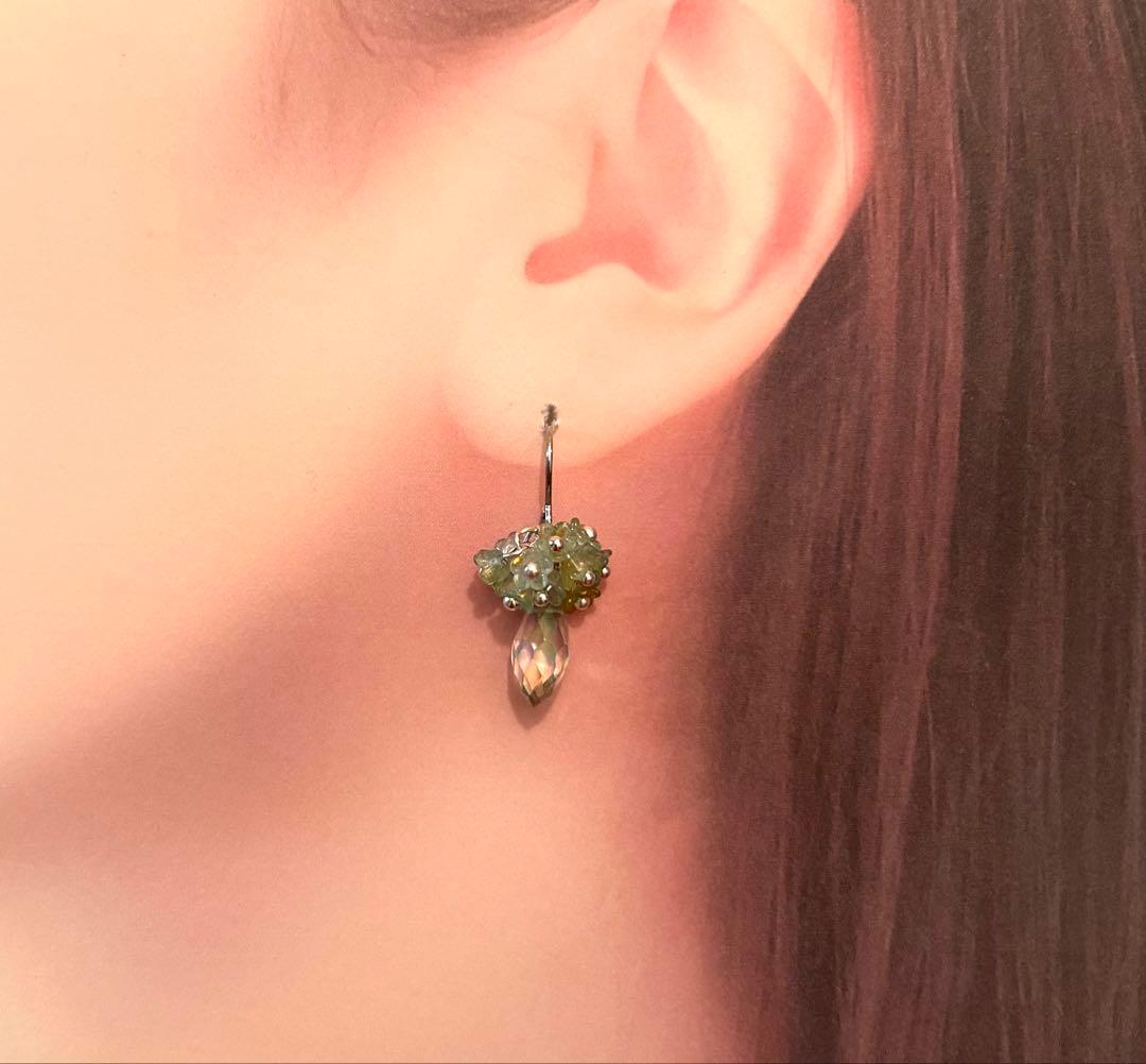 «923»◤専用ページ❈◢涙の雫*小花が咲くピアス*多面カットの輝き*耳飾り