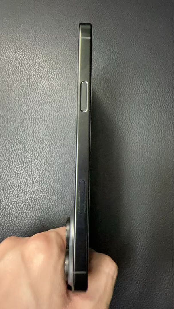 海外版iPhone 16 Pro Max 1TB,美品,バッテリーは100％