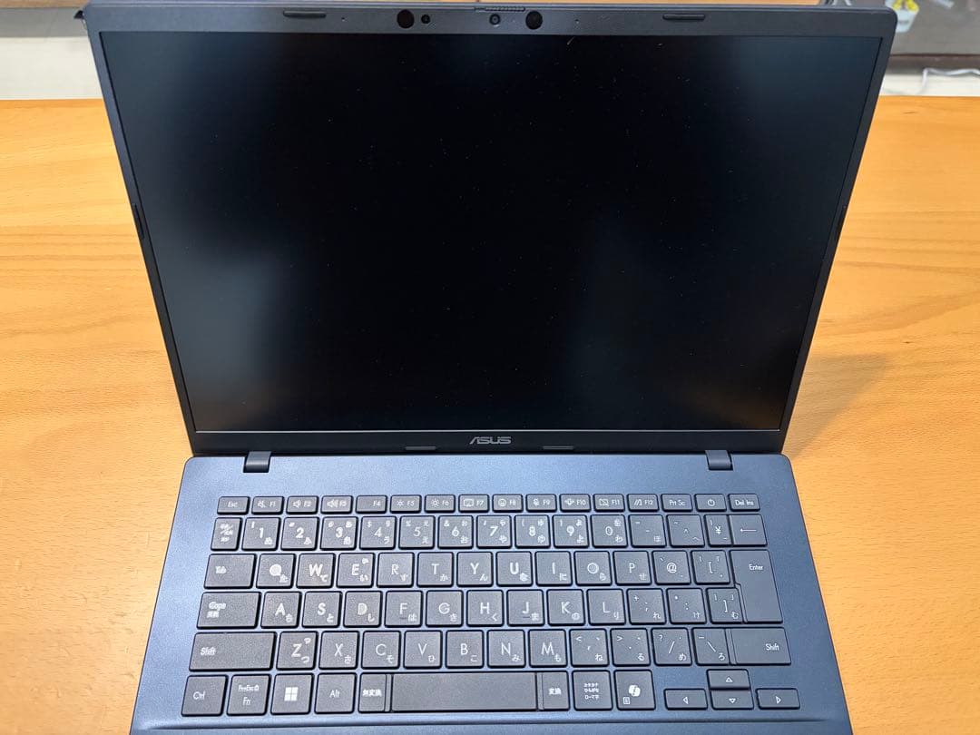 ASUS 14インチノートPC SnapdragonX 16GB 1TB SSD