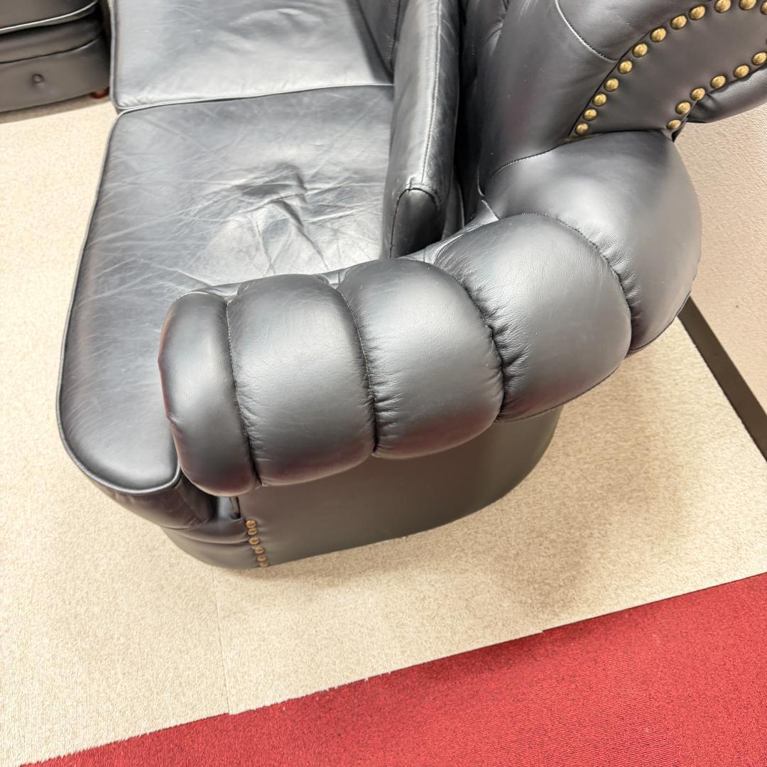 東京23区送料無料　オシャレなチェスターフィールド本革ソファー　洗浄/除菌済み