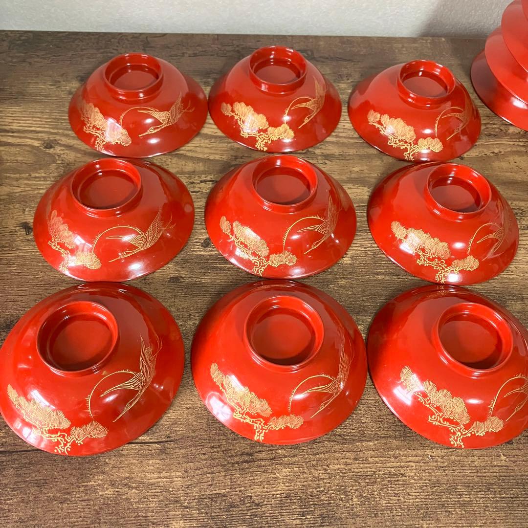 【骨董　桐箱有】 輪島塗？会津塗？　金彩『松に鶴』 蓋付き朱椀　お椀　お吸い物椀