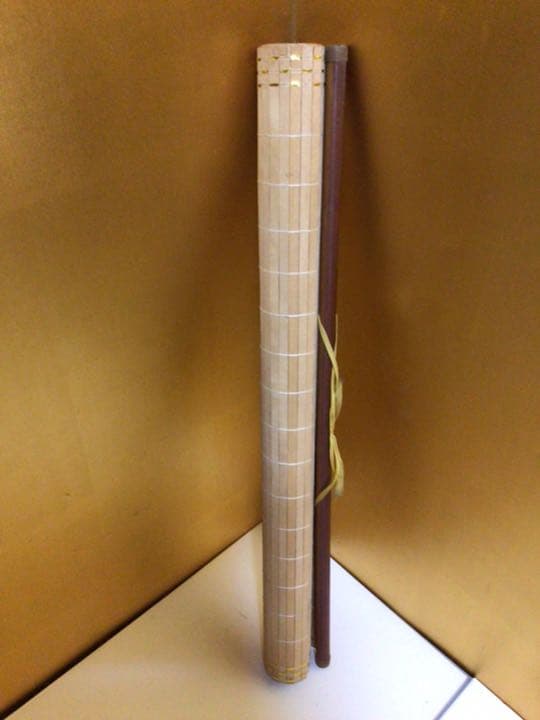 掛軸　簾の代わりに如何でしょう…