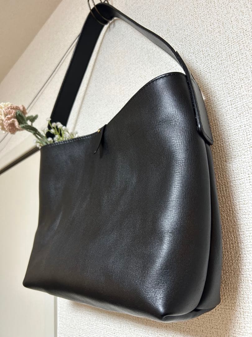 総手縫い　小さめ　シングルストラップバッグ　ヌメ革　タンニン鞣し