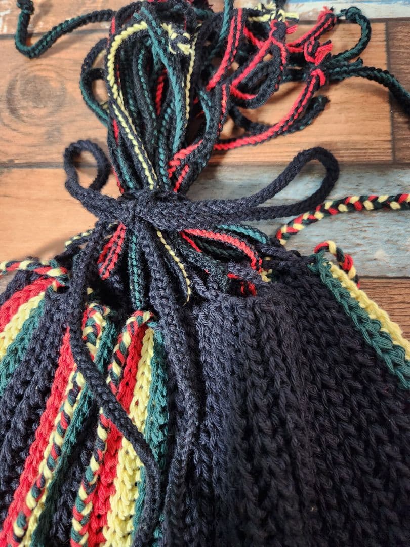 らいちゅうページ　ラスタカラーボンネット