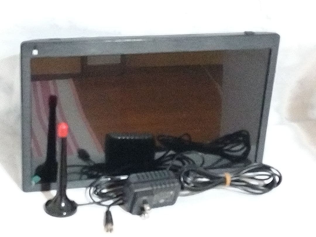 ✦DVDプレーヤー内蔵14インチ フルセグ ポータブルテレビ 動作良好！