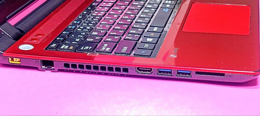 【お買い得】超大容量1TB✨カメラ付き赤ノートパソコン✨設定済✨データの整理に