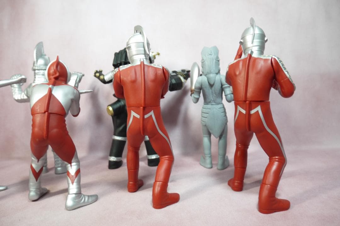 組立式DXソフビフィギュア ウルトラマンシリーズ　7体