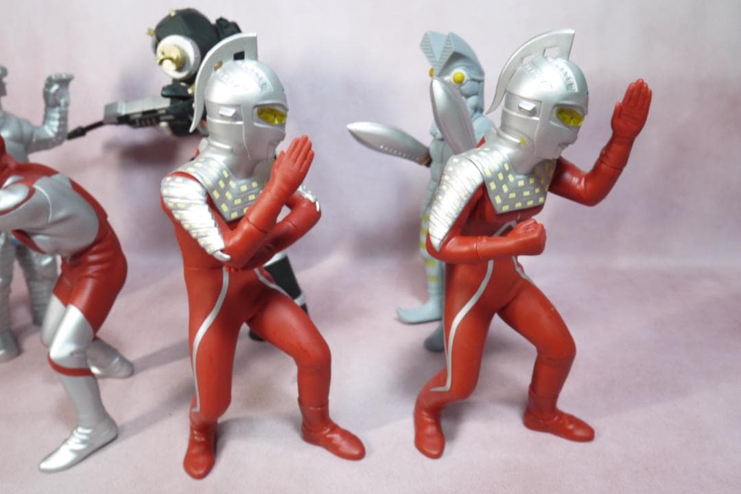 組立式DXソフビフィギュア ウルトラマンシリーズ　7体