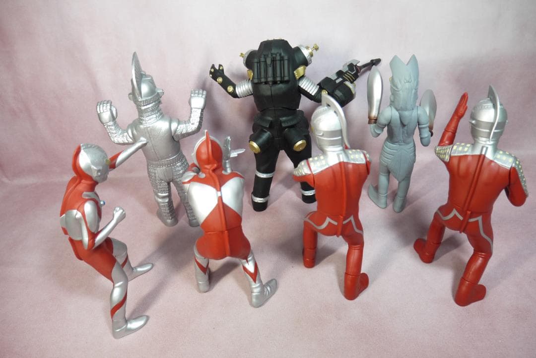 組立式DXソフビフィギュア ウルトラマンシリーズ　7体