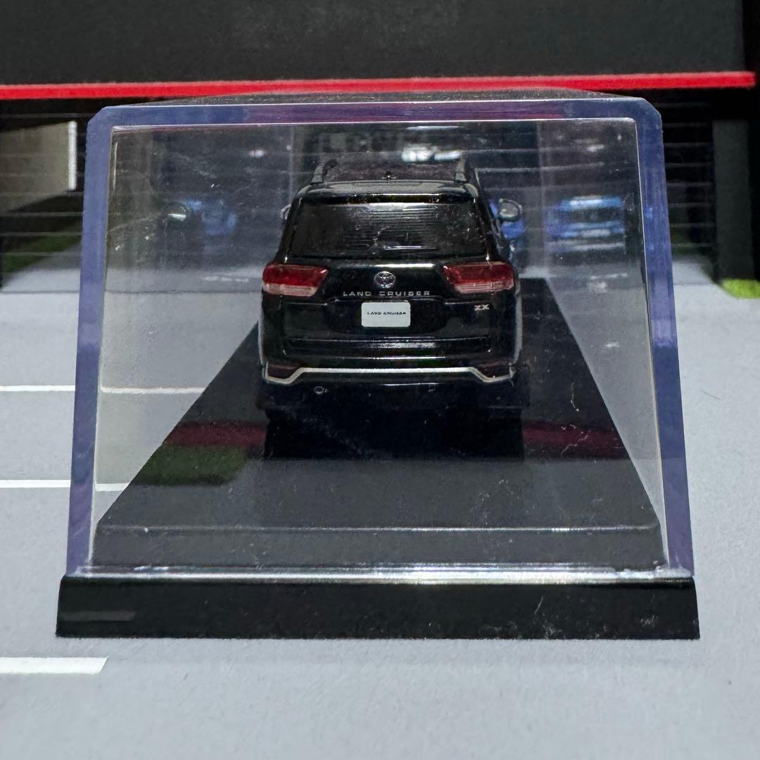 HobbyJapan ランドクルーザー300 White Black 1/64