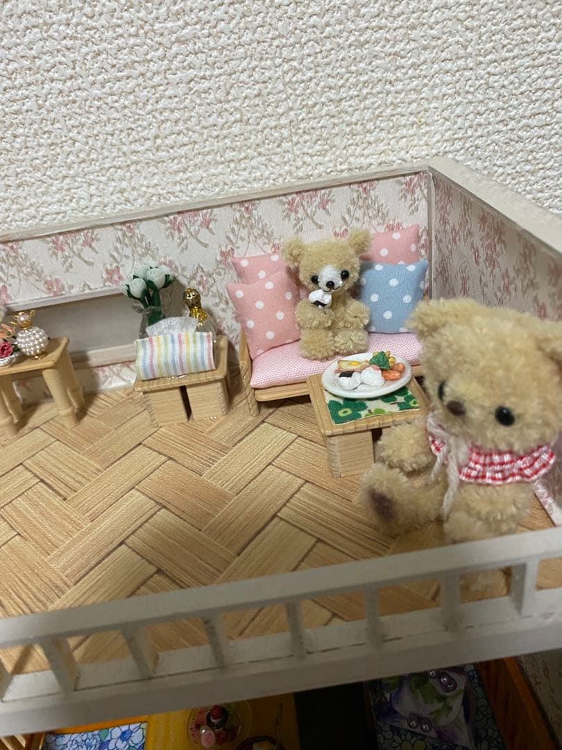 handmade木製ドールハウス テディベア付き