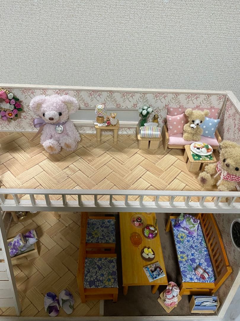 handmade木製ドールハウス テディベア付き