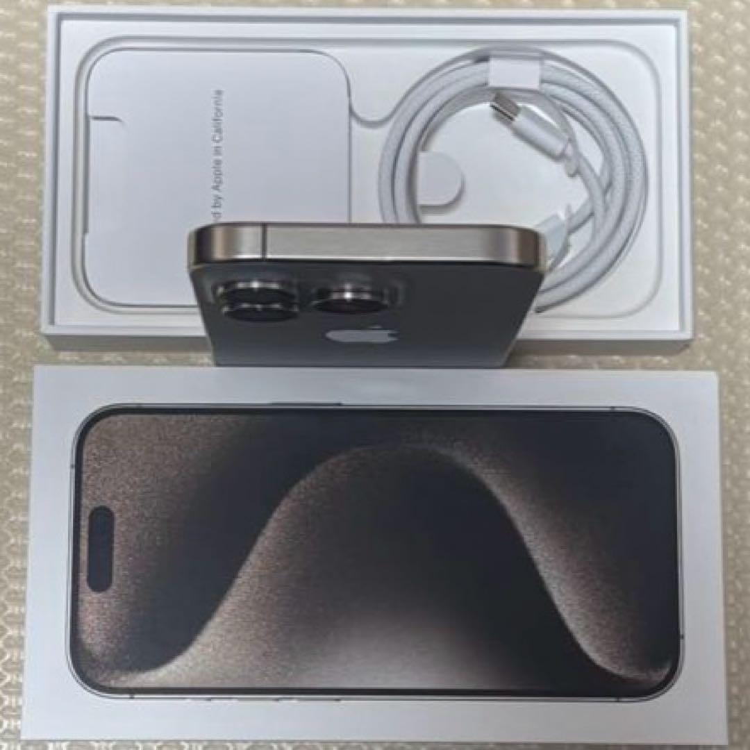 極美品！ iPhone15Pro 128GB SIMフリー 本体 シルバー系
