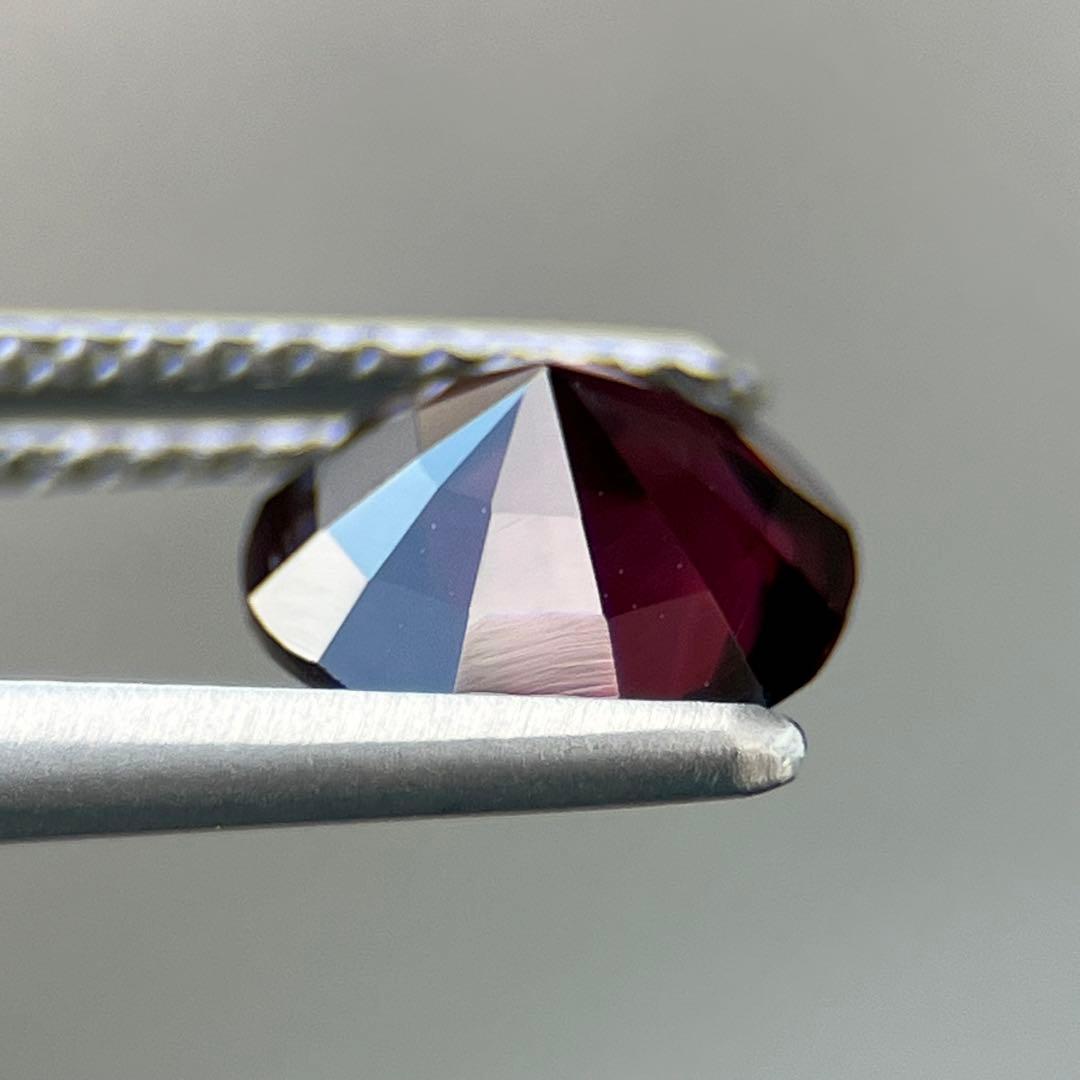 スリランカ産非加熱天然レッドスピネルルース