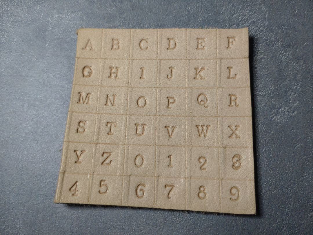 革タグキーホルダー