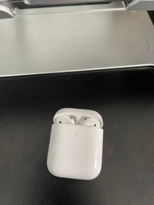 iPhoneアクセサリー Airpods 2