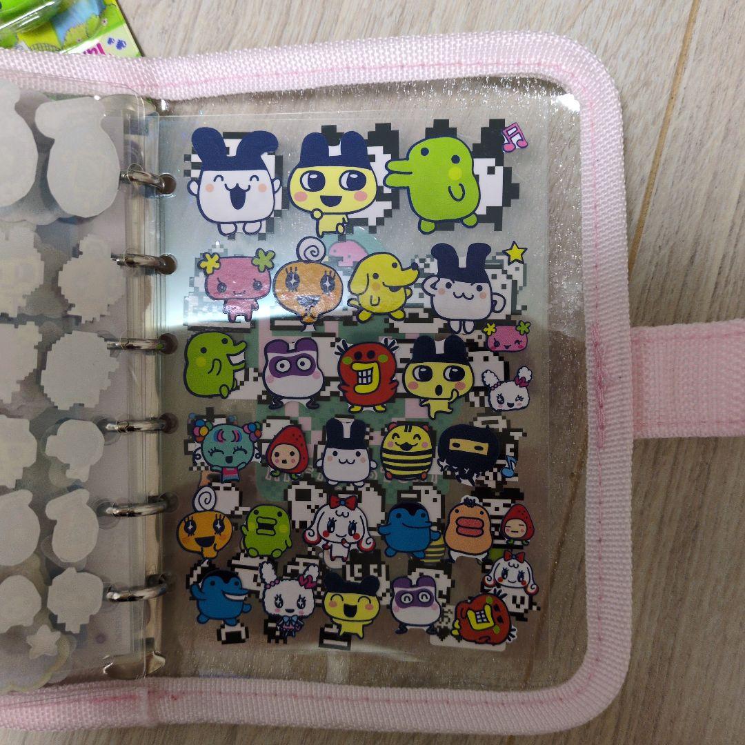 【全て正規品シール】たまごっち　シール帳完成品　キーホルダー付き　計15ページ