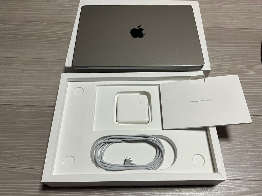 MacBook Pro M1 512GB 16GB 14インチ　シルバー