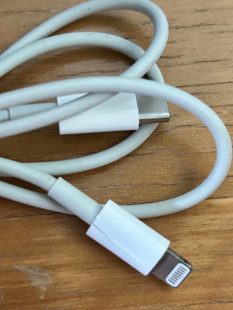 【即日発送！】Apple iPad (第７世代) Wi-Fi 128GB+付属品