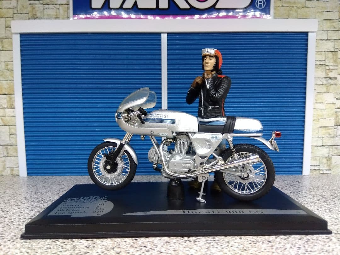 絶版ソリド1/18ミニカー JOE BAR TEAM Ducati 900 SS