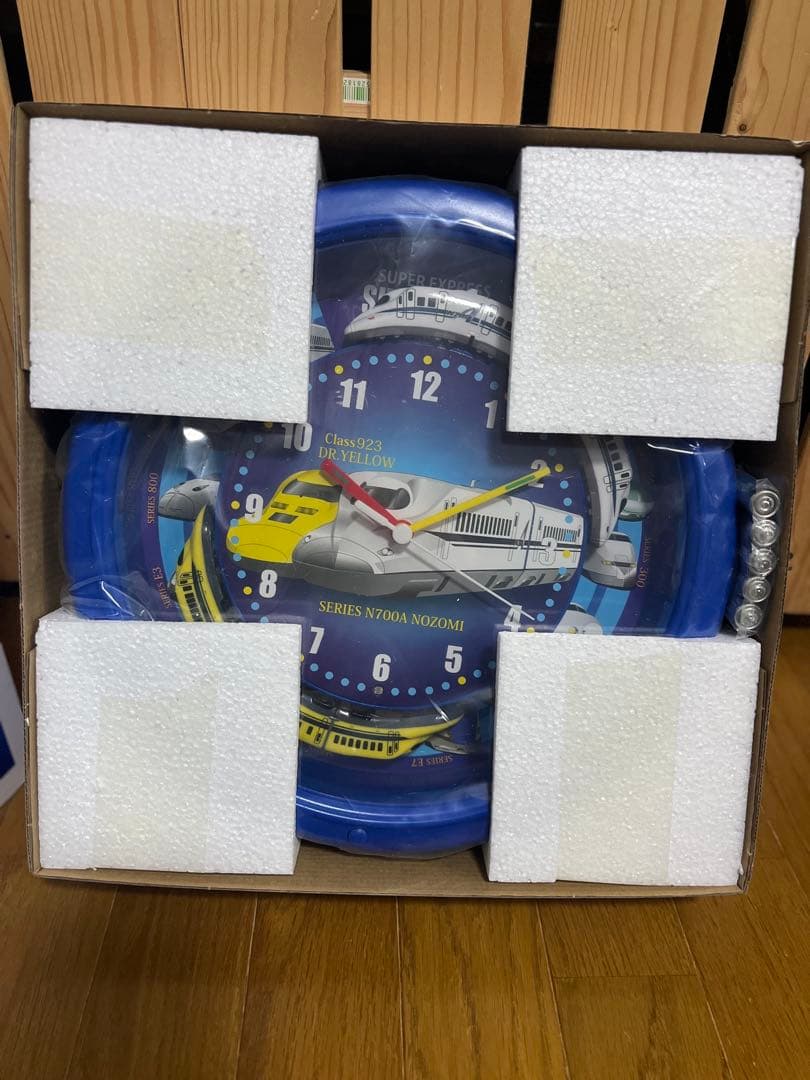 プラレール新幹線掛け時計 青色