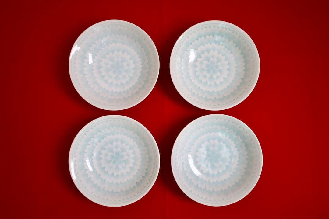 陶磁器【有田焼　昭峰窯　菊模様　4客】