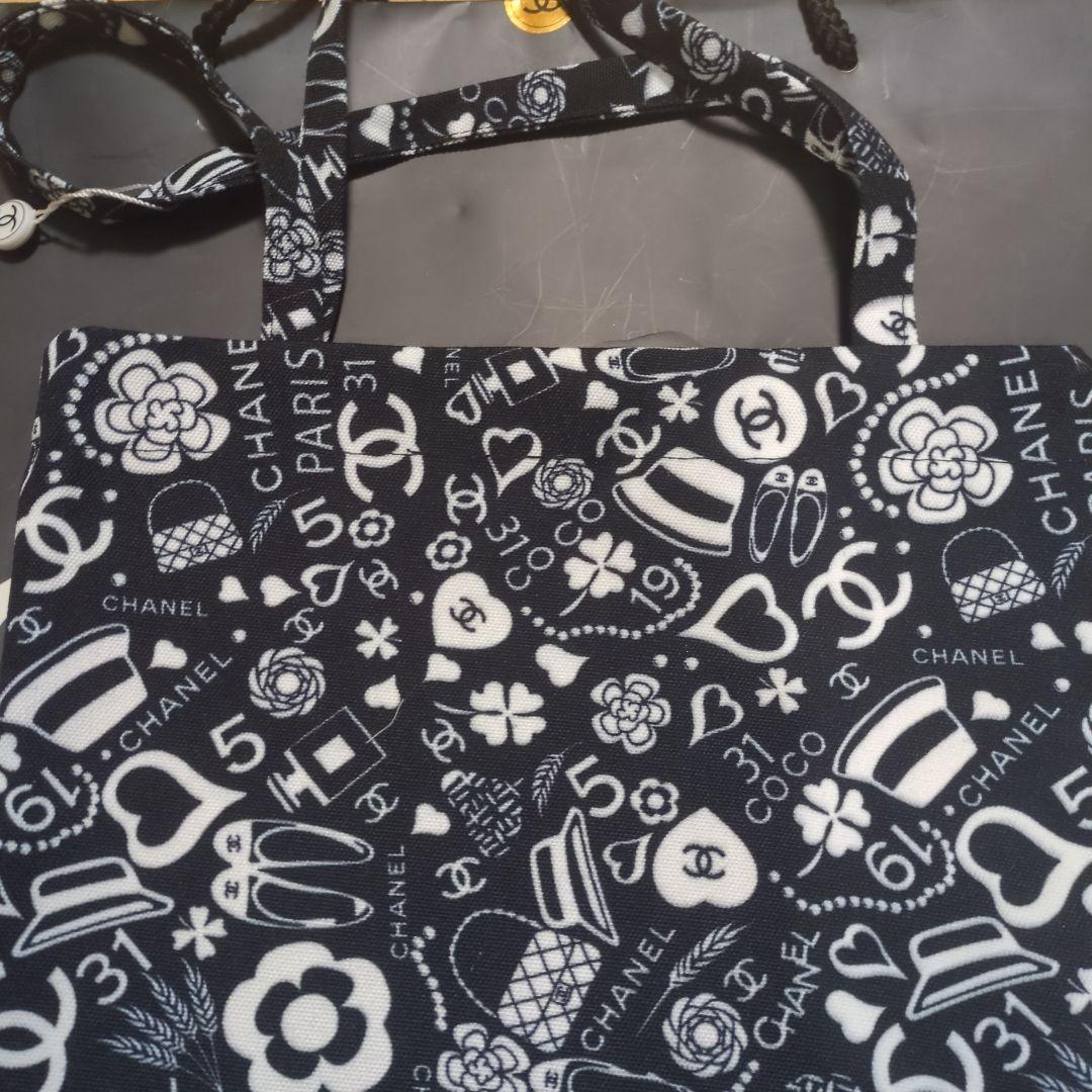 CHANEL トートバッグ ロゴプリント