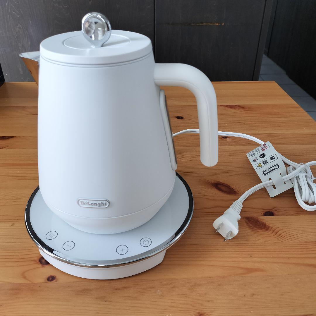 ほぼ新品・取説保証書つき＆送料込みDeLonghi KBY1210J 電気ケトル