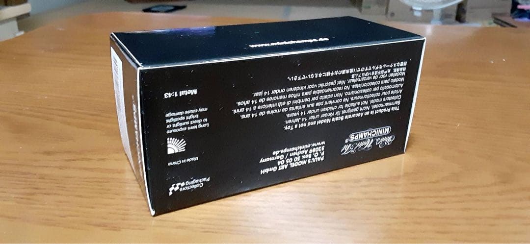 ミニチャンプス　ポルシェ　924 カレラ　GT 1/43