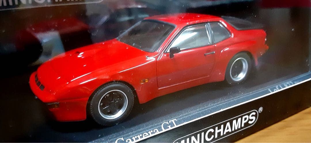 ミニチャンプス　ポルシェ　924 カレラ　GT 1/43