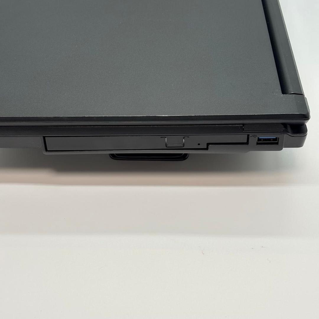 富士通 A5512/J FMVA94004 i5-1245U/8G/256G 3