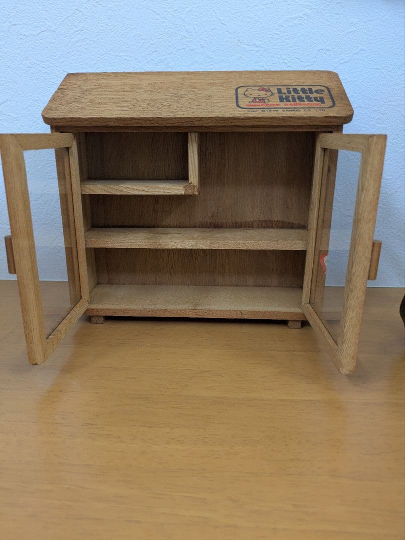 リトルキティ　ミニチュア家具