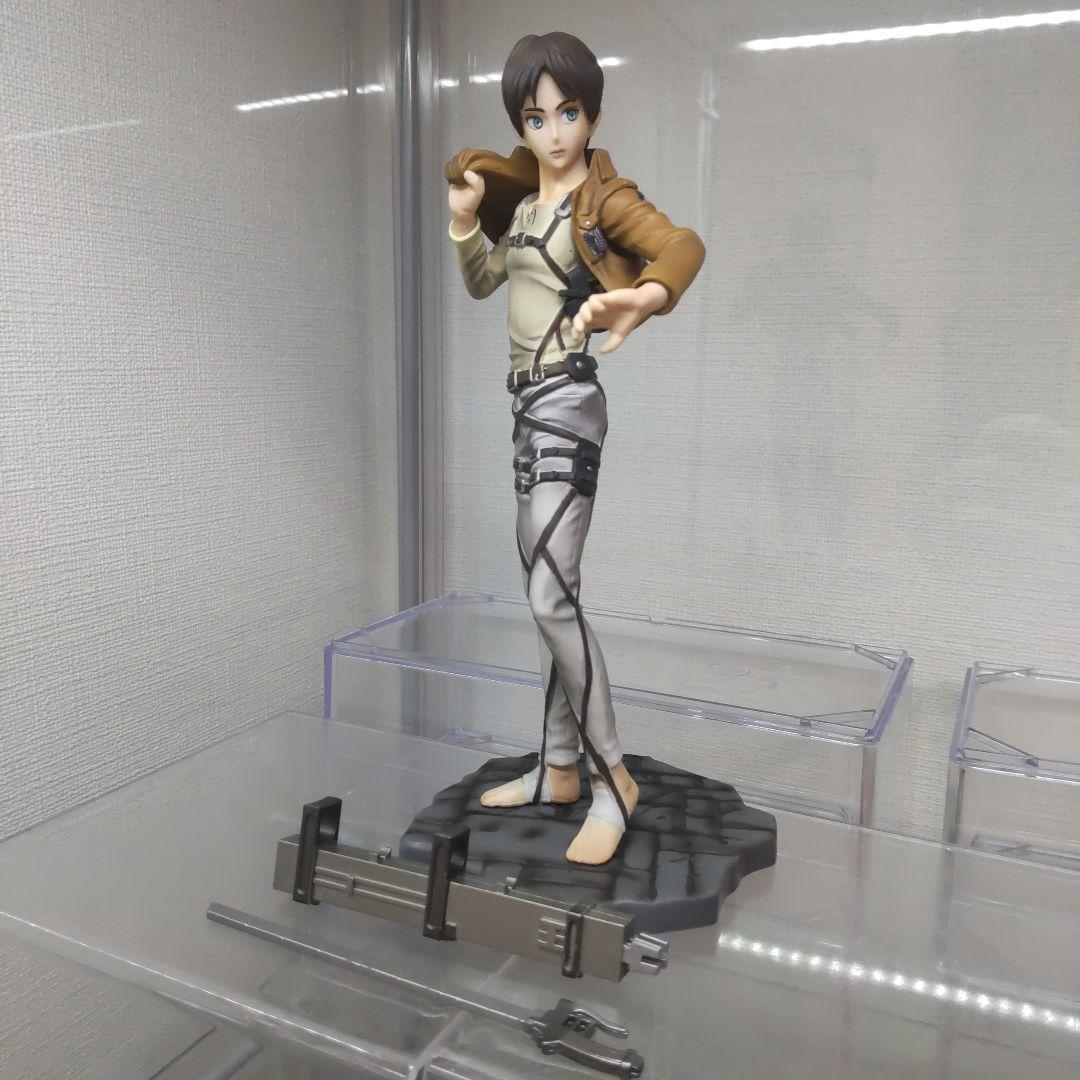 一番くじ 進撃の巨人 -自由への進撃- 　リヴァイ＆エレン　フィギュア