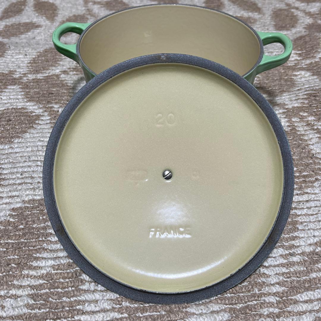 nanaさまル・クルーゼ　ココット ロンド 20cm