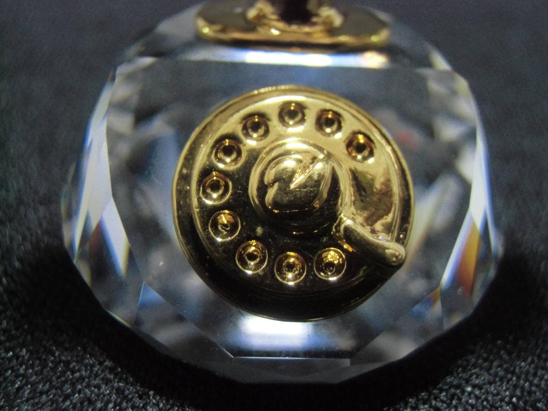 SWAROVSKI カットクリスタル 電話型置物　A039