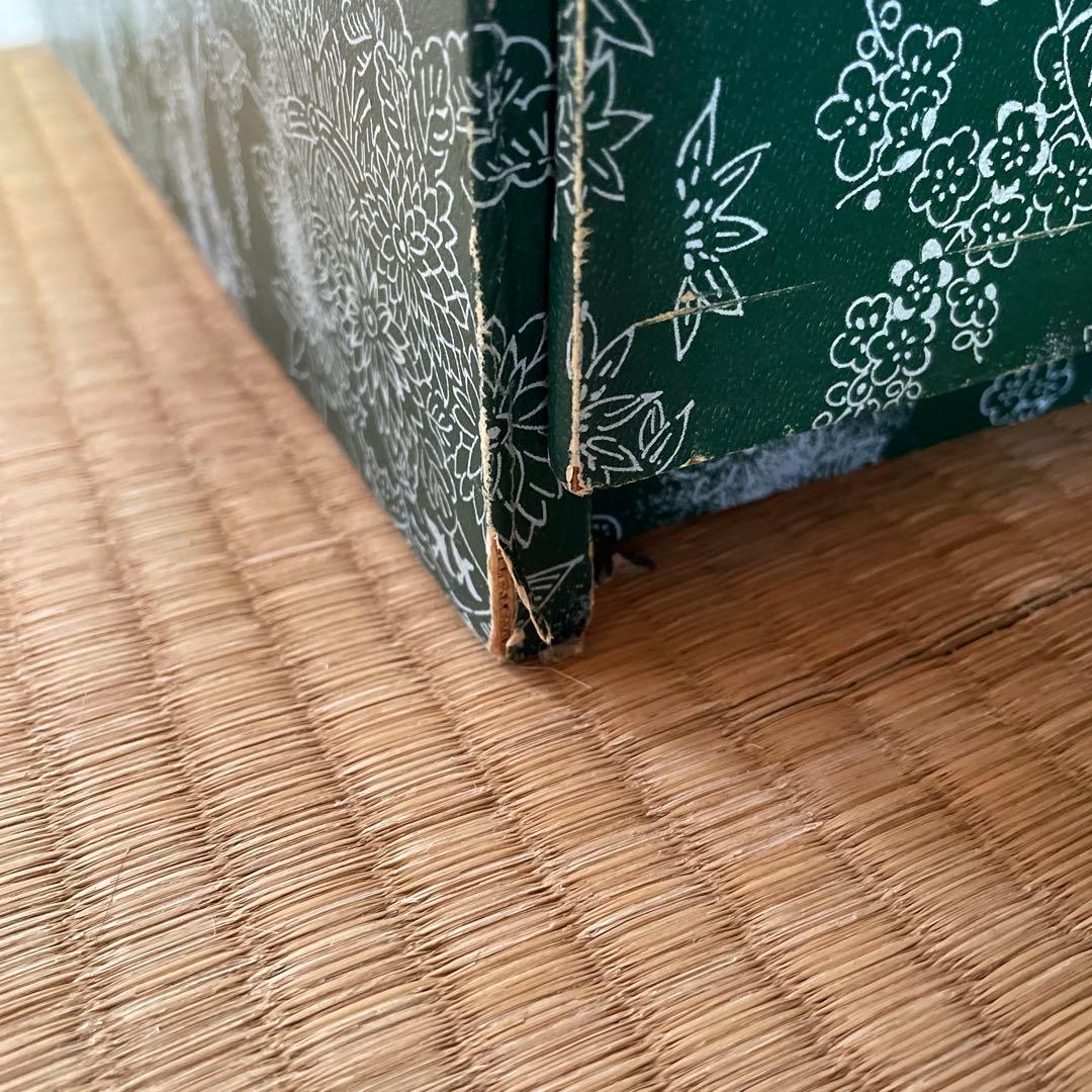 昭和レトロ　木製花柄チェスト 4段緑色　和箪笥