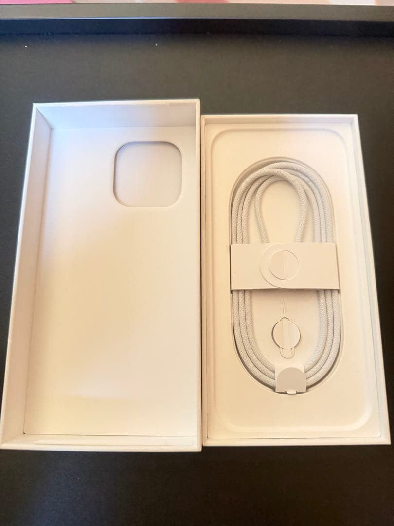 iPhone 16 Pro Max 256GB ナチュラルチタニウム 本体