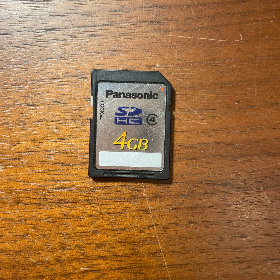 ニコン一眼レフD7000＆Nikkor17-55mmF値2.8広角レンズ5点セッ