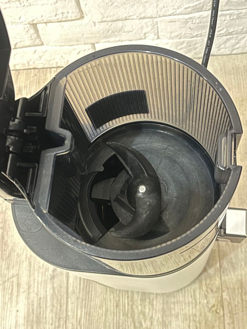 ⭐️ジュンコ 6.5万　ヒューロム　Hurom スロージューサー　ミキサー