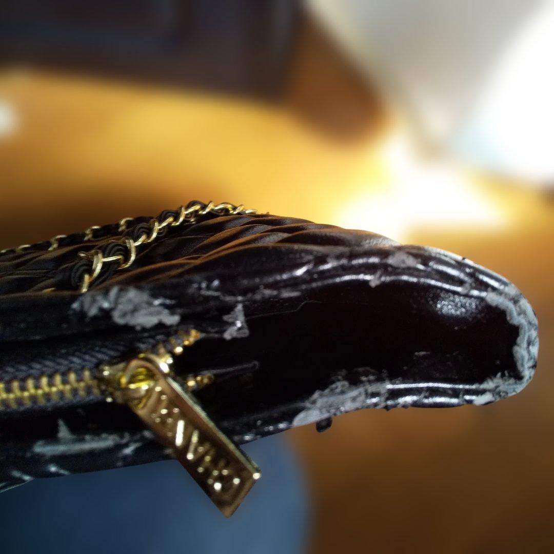 黒 キルティングノベルティシヤネルバッグ チャーム付き