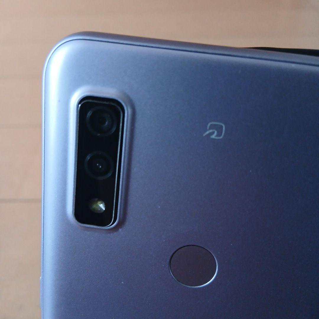 docomo arrows We F51B 本体