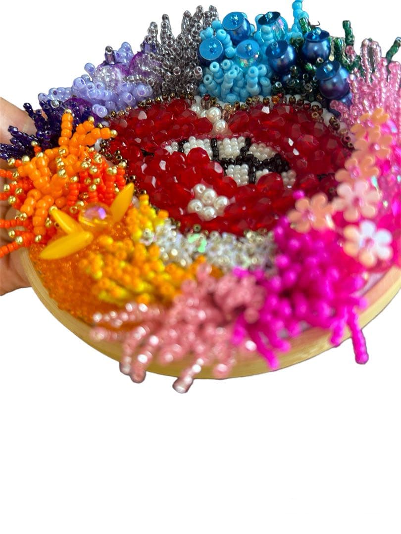 花火　イソギンチャク　ビーズ刺繍　壁飾り　アクセサリー　スワロフスキー