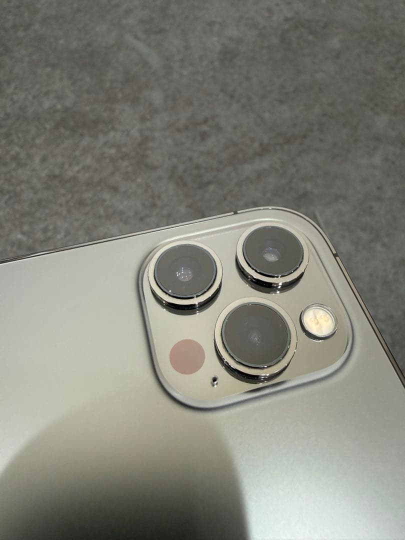 iPhone12 Pro Max 本体　ケース　充電コード