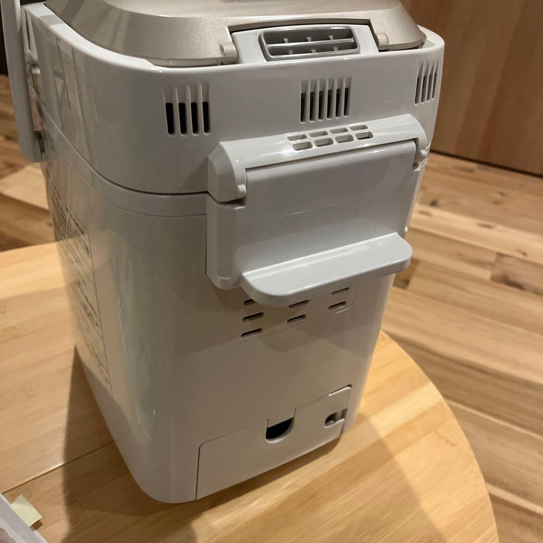 Panasonic ホームベーカリー　SD-BMS104